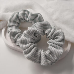 Musselin Scrunchie – Streifen Hellblau