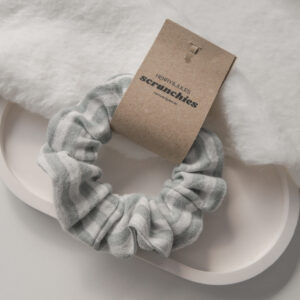 Musselin Scrunchie – Streifen Hellblau